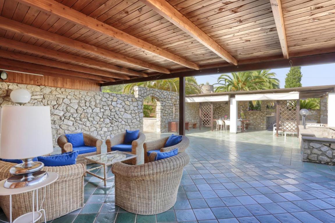 Residence Les Oliviers Порто Адзуро Екстериор снимка